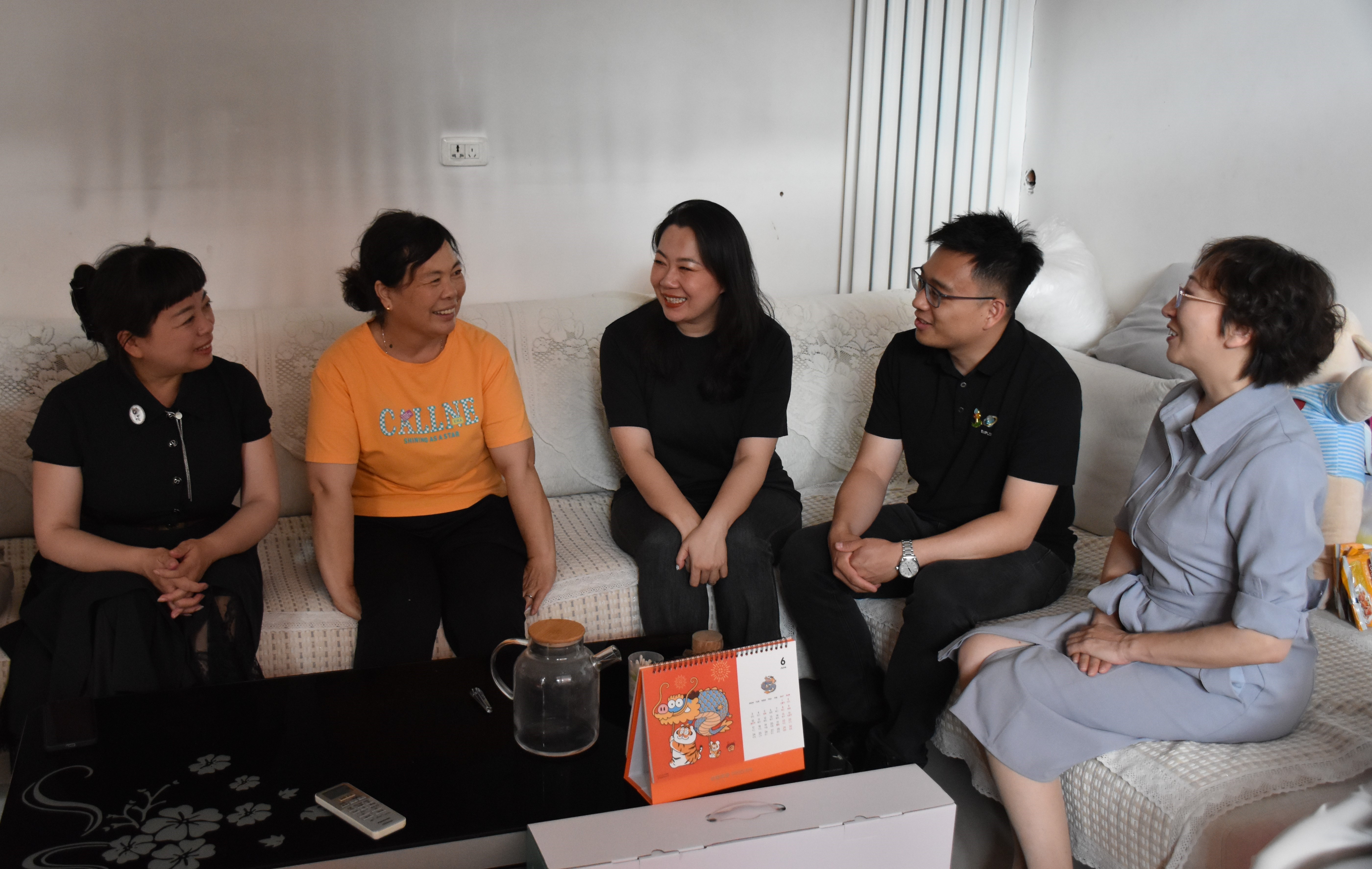 乐竞(中国)公益送温暖:6载慈善 660名单亲母亲受益 乐竞(中国)公益送温暖:6载慈善 660名单亲母亲受益