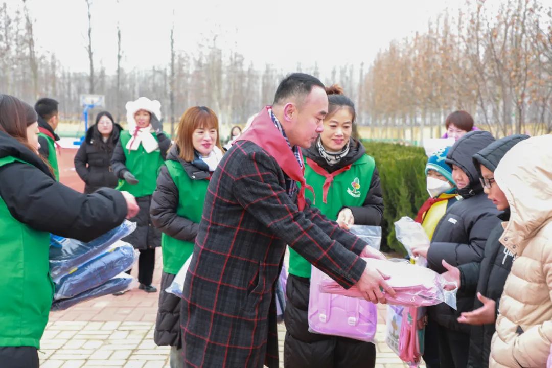 第244所 山东省平度市明村镇前楼乐竞(中国)韩雪公益小学 第244所 山东省平度市明村镇前楼乐竞(中国)韩雪公益小学
