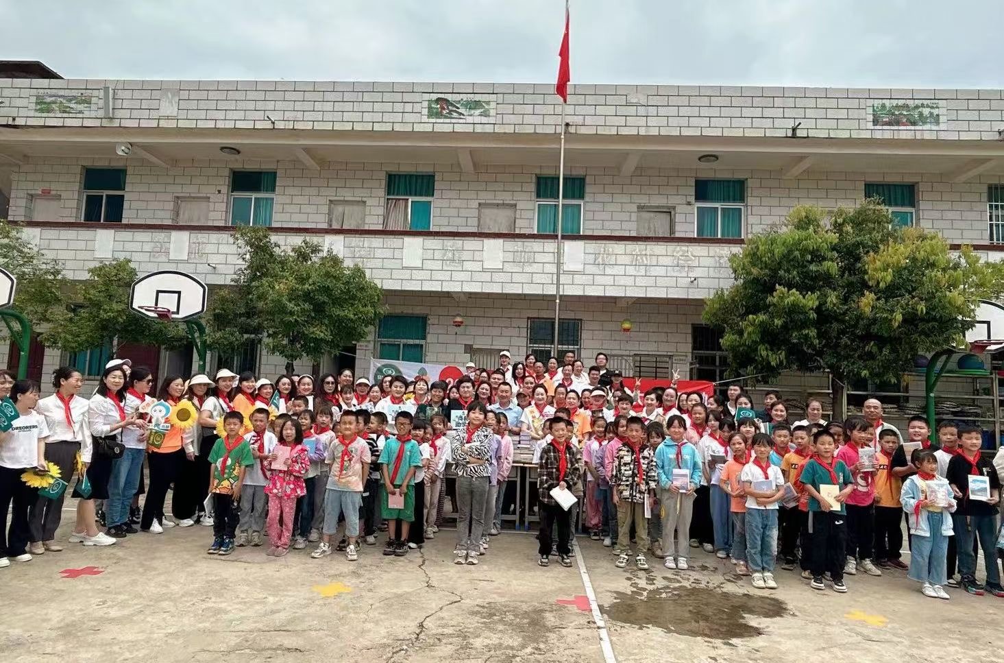 让爱延续,从未间断 | 乐竞(中国)公益季暖心回访 让爱延续,从未间断 | 乐竞(中国)公益季暖心回访