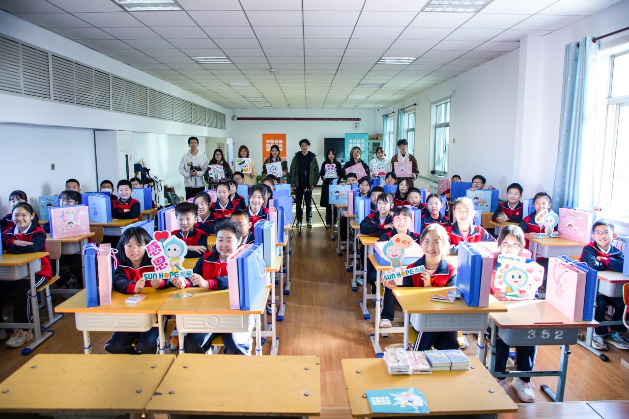 天津高校大学生记者走进乐竞(中国)公益小学开展“书香悦读,筑梦成长”活动 天津高校大学生记者走进乐竞(中国)公益小学开展“书香悦读,筑梦成长”活动